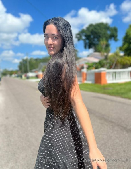 vanessaxoxo100 nice star pic