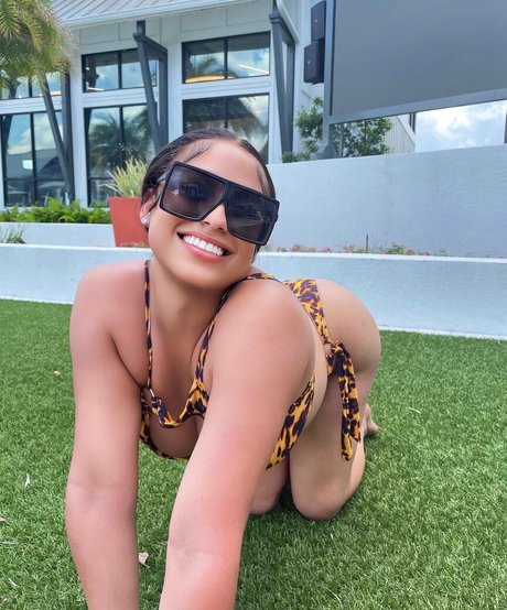 Gabbyamourr adult actress pictures