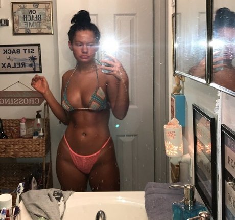 Kymber Sauerwine hd actress img