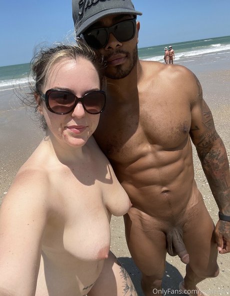 justicelv4 naked model pic