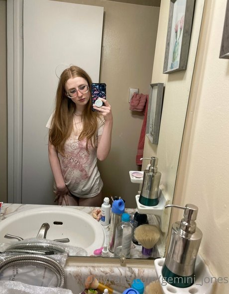 gemini jones pornstar nudes picture