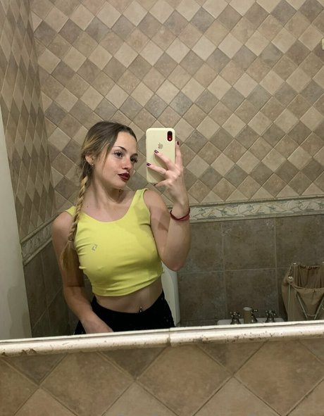 sofiasemine nice model pic