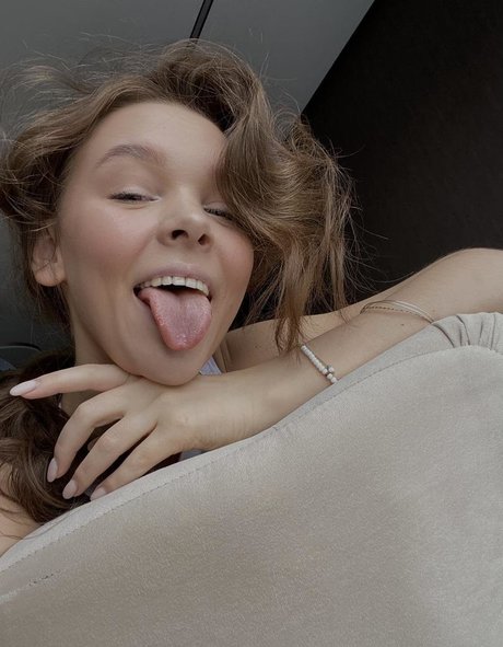 yanajassvip star nude photo