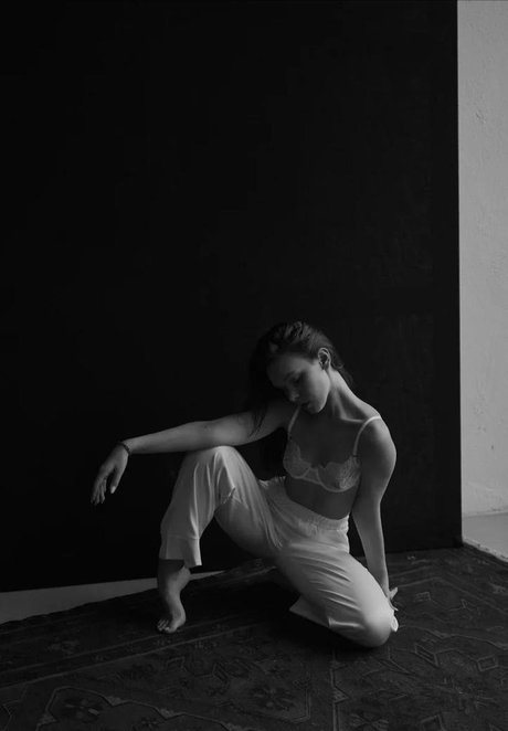 yanajassvip sex star galleries