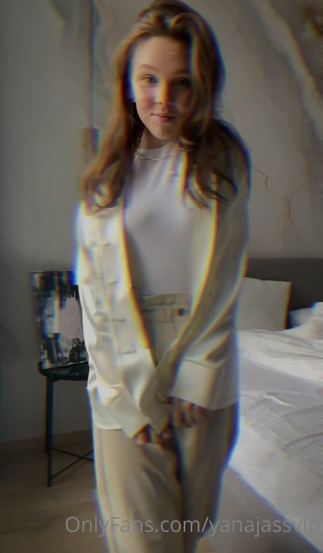 yanajassvip xxx model img