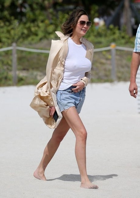 Chrissy Teigen pornographic star img