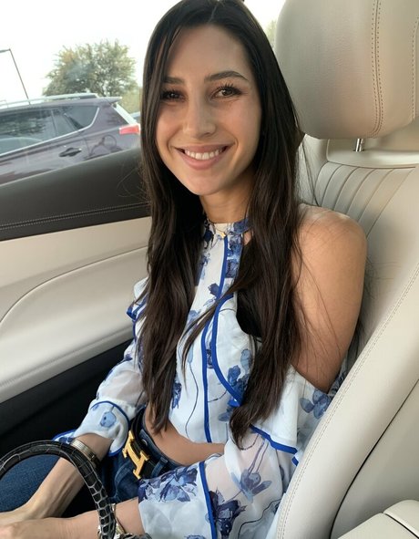 ava18adams model erotic gallery