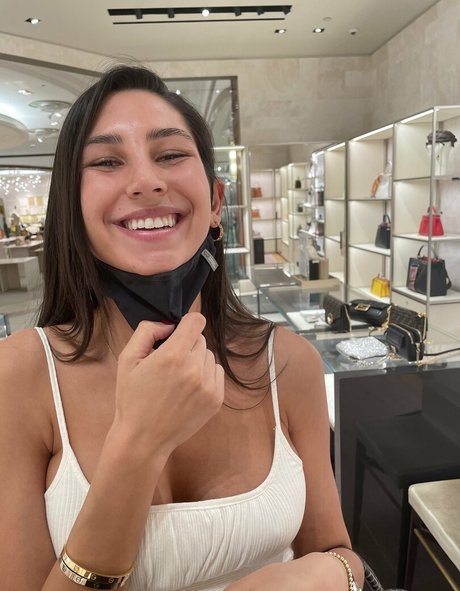 ava18adams nice star photo