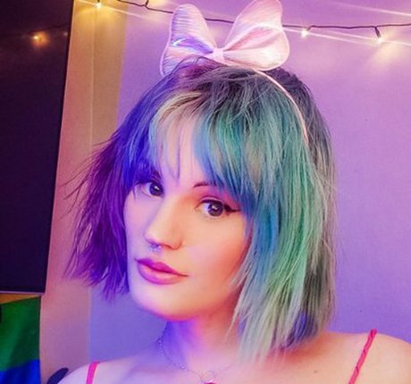 Violet Haze naked star photo