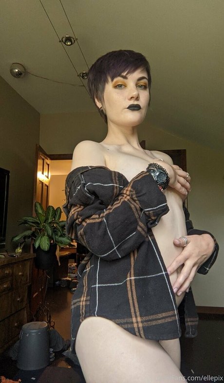 ellepix sex model picture