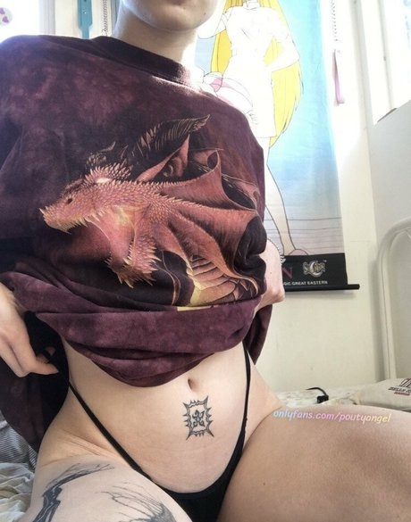 poutyangel model free pics