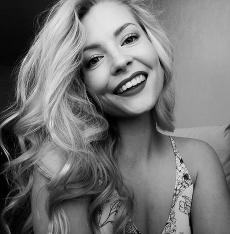 Laura Nieminen star beautiful photos