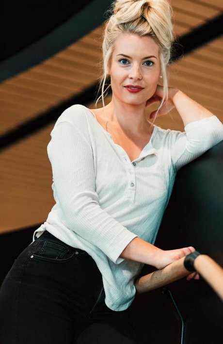 Laura Nieminen sex actress pictures