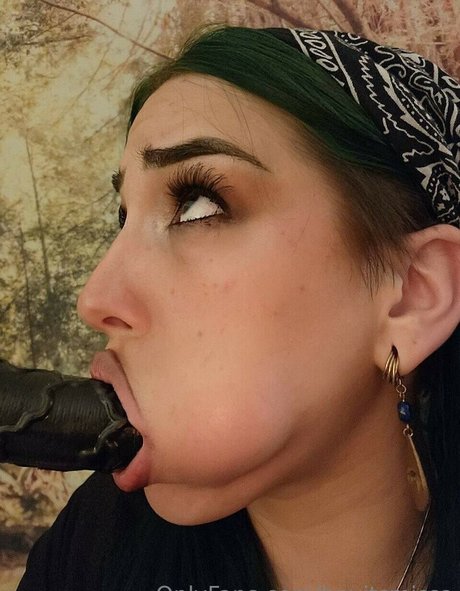 Alesa hot actress galleries