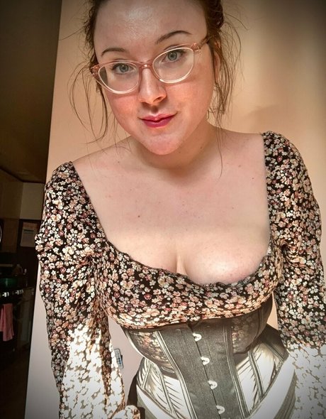 hotgirlfromspace model hot pictures