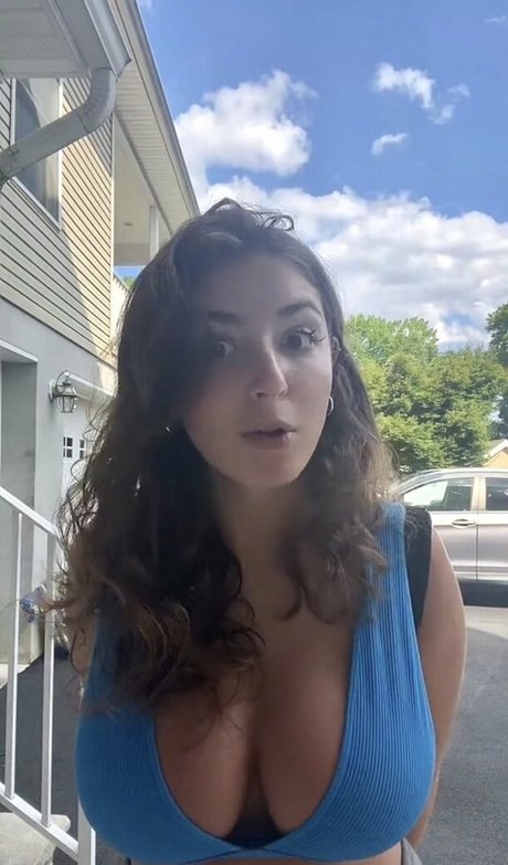 BustyBri star free gallery