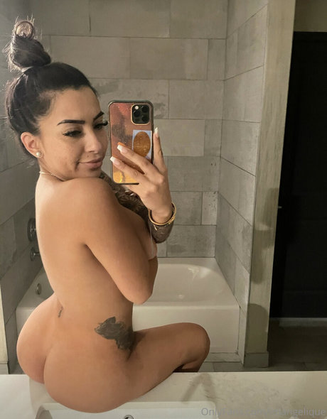 angeliquelesperance pornographic model archive