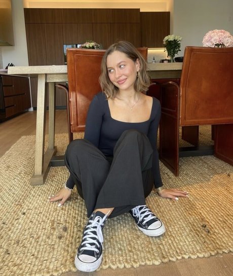 Natasha Bure Profile pic