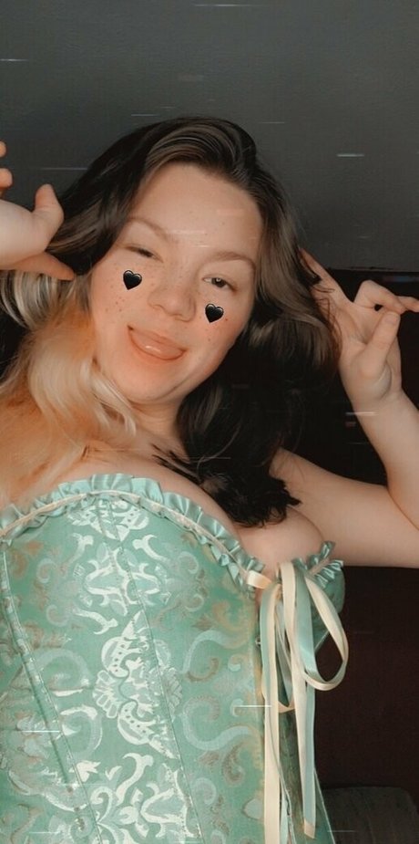 kenzie11000 erotic model archive