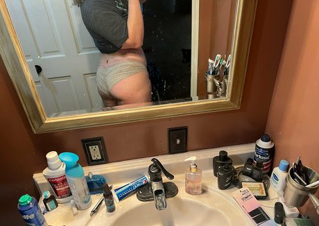 justsmile123 exclusive model img