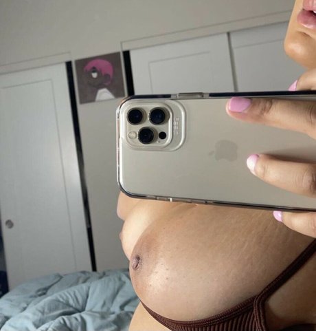 laixxx pornstar exclusive image