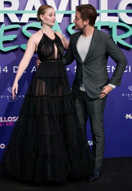 Virginia Gardner star top photos