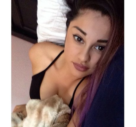 Yvette Monreal star pornographic photos