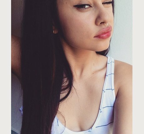 Yvette Monreal pornstar hot picture