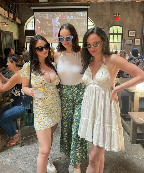 Julia F star nudes image