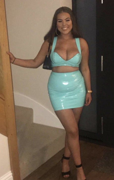 Emma W hot model image