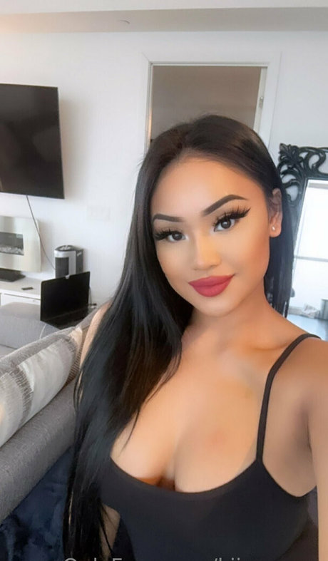 Kiimmmyr porn star archive