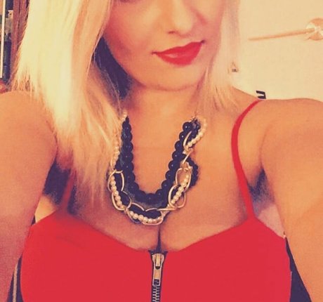 Mirjana Matic nice star pic