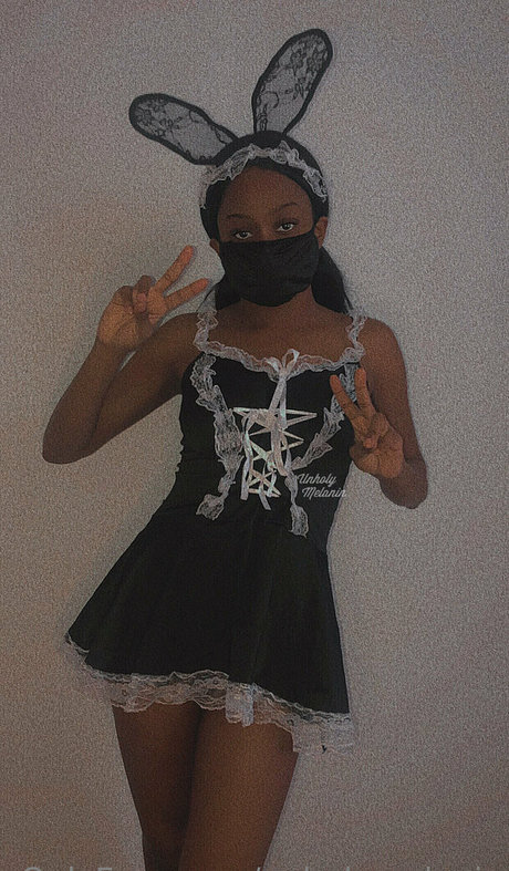 unholymelanin model nude archive