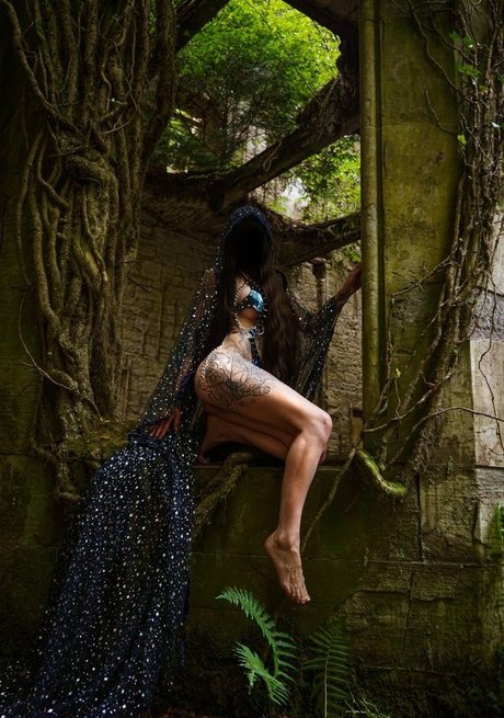 Sharon Ehman model free img