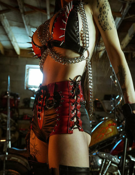 Sharon Ehman model adult image