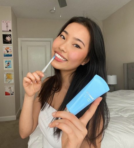 Marissa Ren pornstar naked galleries