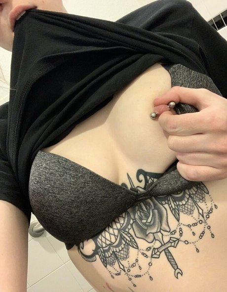 kytrue star adult pics