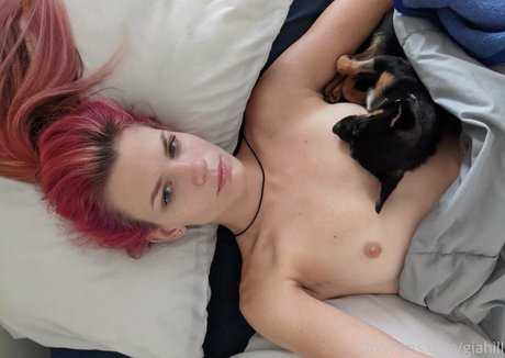 giahill adult model pictures