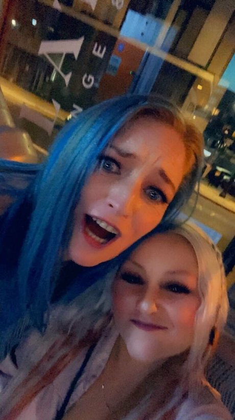 petitiepolly star nudes gallery