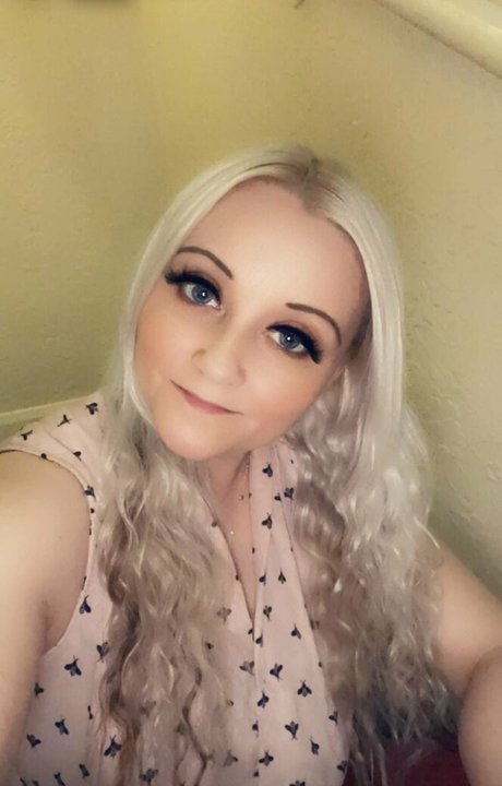 petitiepolly star erotic gallery