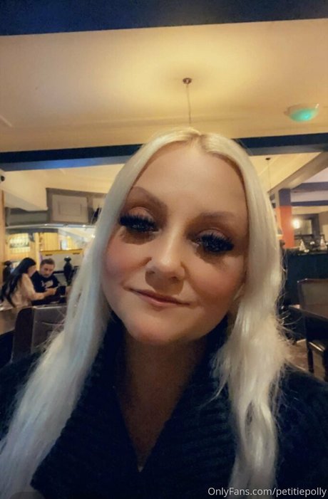 petitiepolly nice model photo