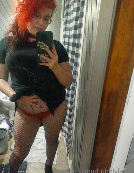 bubblyfangz erotic pornstar img