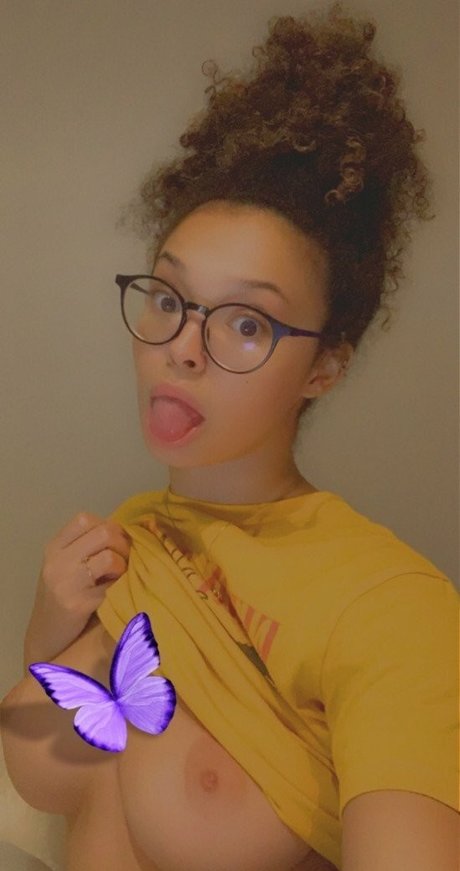 AmberXXX Quick model image