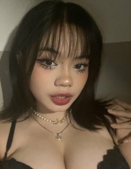 iadivinecomedie nudes model img