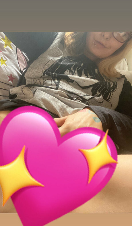 sailorplasmafree erotic actress pic