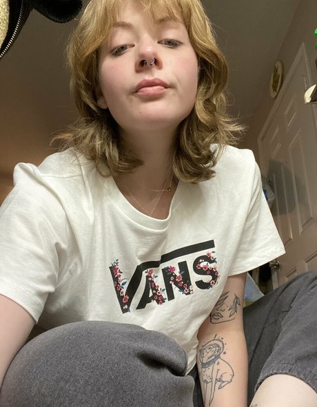 sugary soles naked model gallery