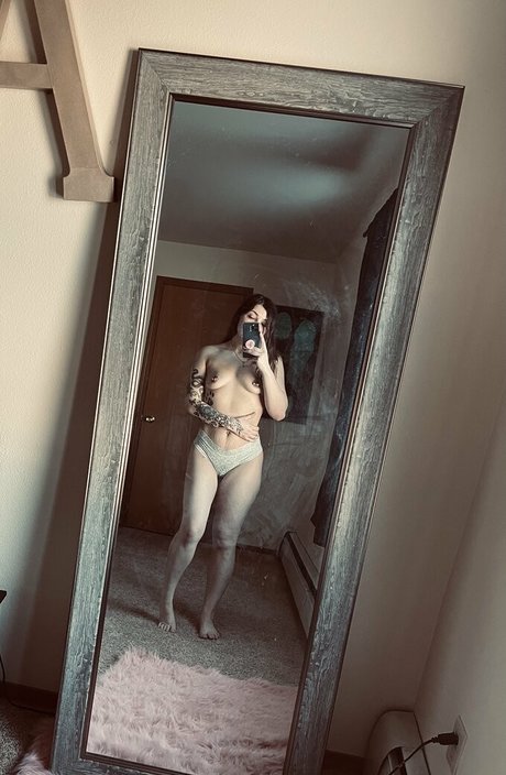 bigbooootyash nude star archive