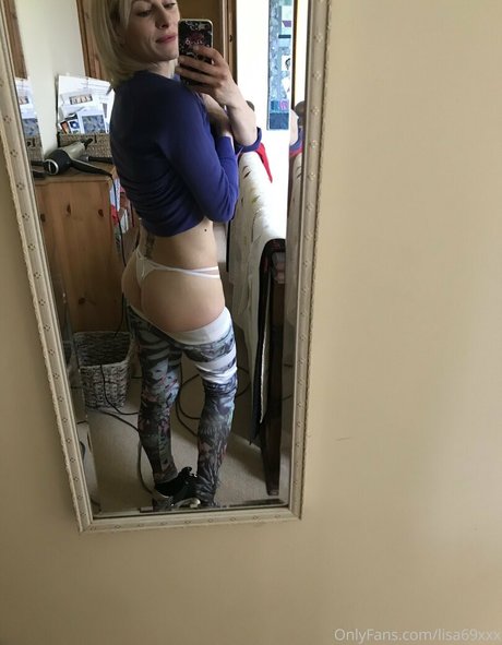 lisa69xxx pornographic star photo