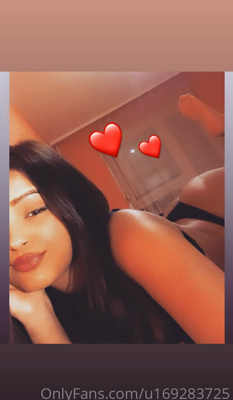 Berki Loretta free model picture