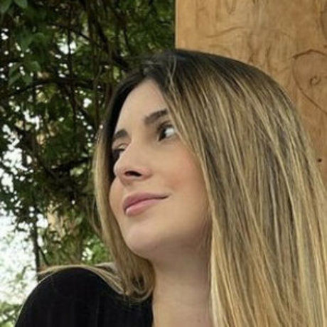 Camilaputini Comecou nude model picture